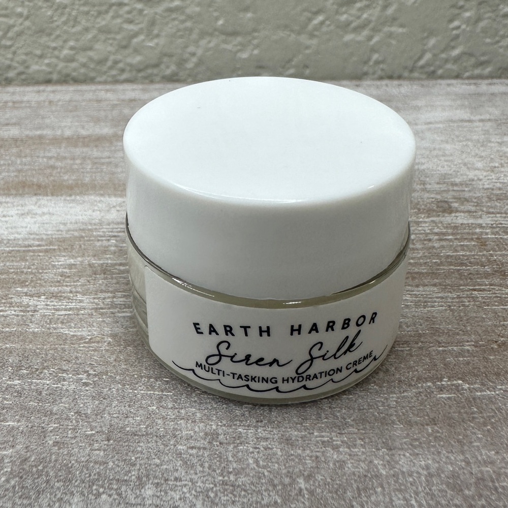 $5 🌙 Earth Harbor Siren Silk Multi-tasking Hydration Creme‎ New